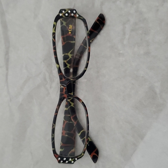 NON-PRESCRIPTION READING GLASSES - Picture 1 of 7